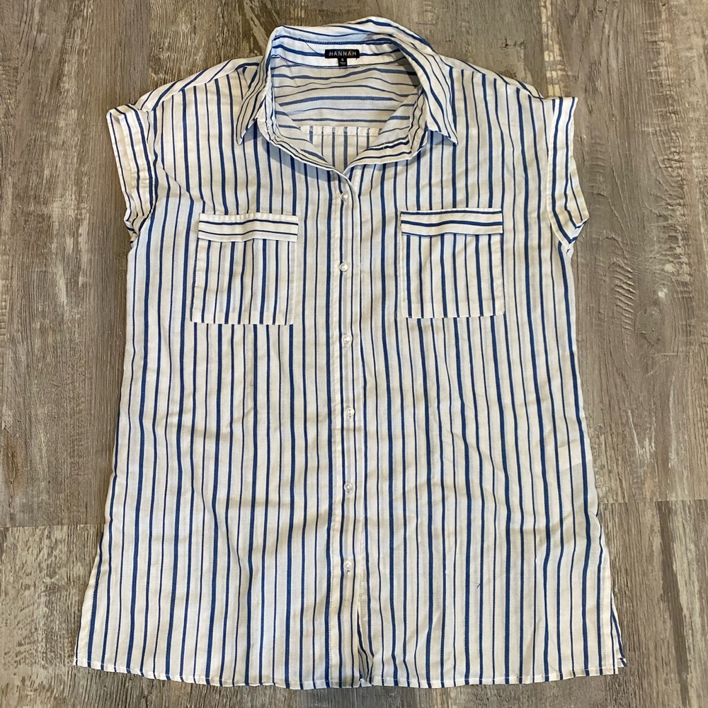 Women’s button up striped t-shirt, size small
